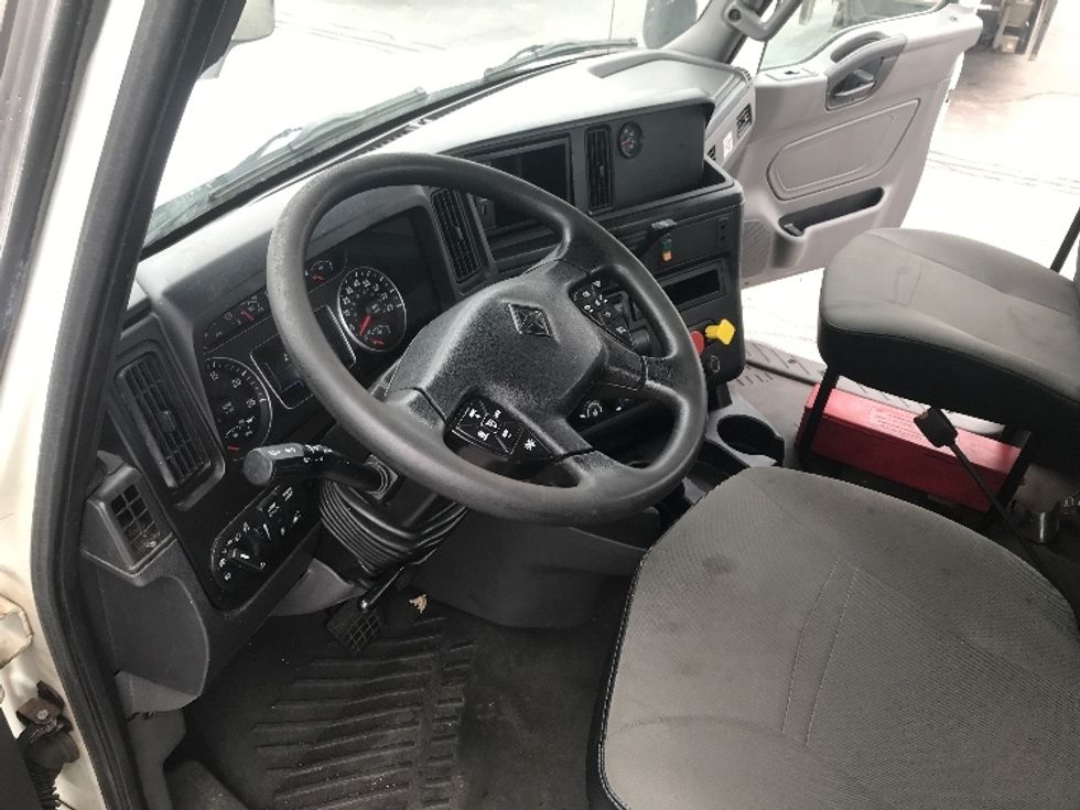 Day Cab Tractor-Heavy Duty Tractors-International-2018-LT625-East Chicago-IN-301,210\n\t\tmiles-$ 30,250 - Image 9