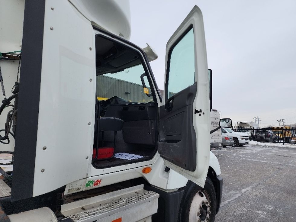 Day Cab Tractor-Heavy Duty Tractors-International-2018-LT625-East Chicago-IN-370,978\n\t\tmiles-$ 24,000 - Image 11