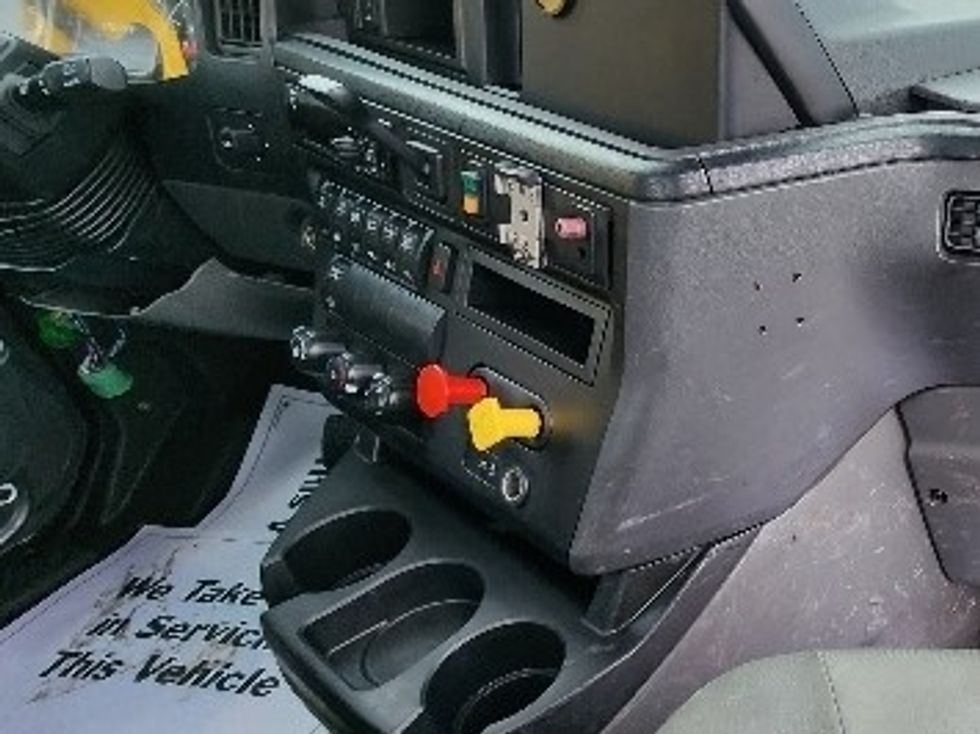 Day Cab Tractor-Heavy Duty Tractors-International-2018-LT625-East Chicago-IN-370,978\n\t\tmiles-$ 24,000 - Image 12