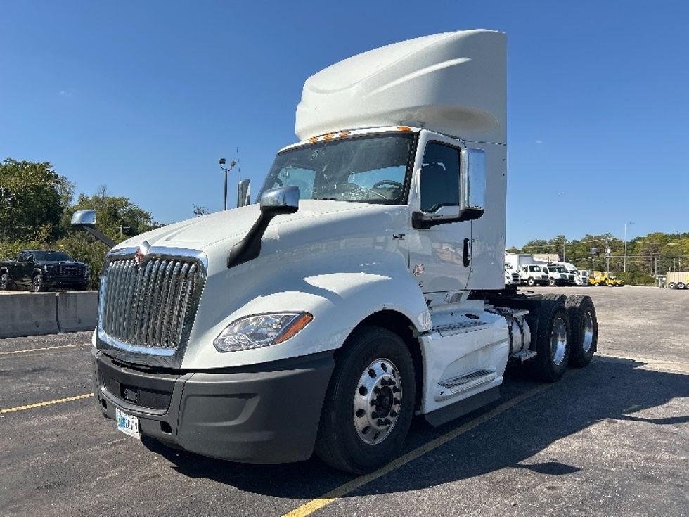 Day Cab Tractor-Heavy Duty Tractors-International-2018-LT625-East Chicago-IN-436,196\n\t\tmiles-$ 30,000 - Image 3