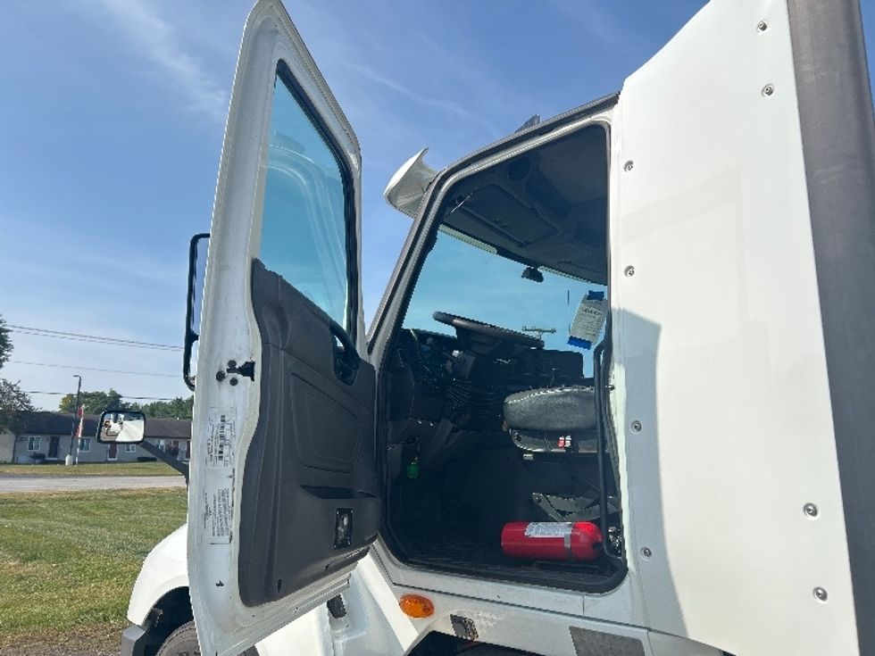 Day Cab Tractor-Heavy Duty Tractors-International-2018-LT625-Elkhart-IN-344,446\n\t\tmiles-$ 25,250 - Image 10