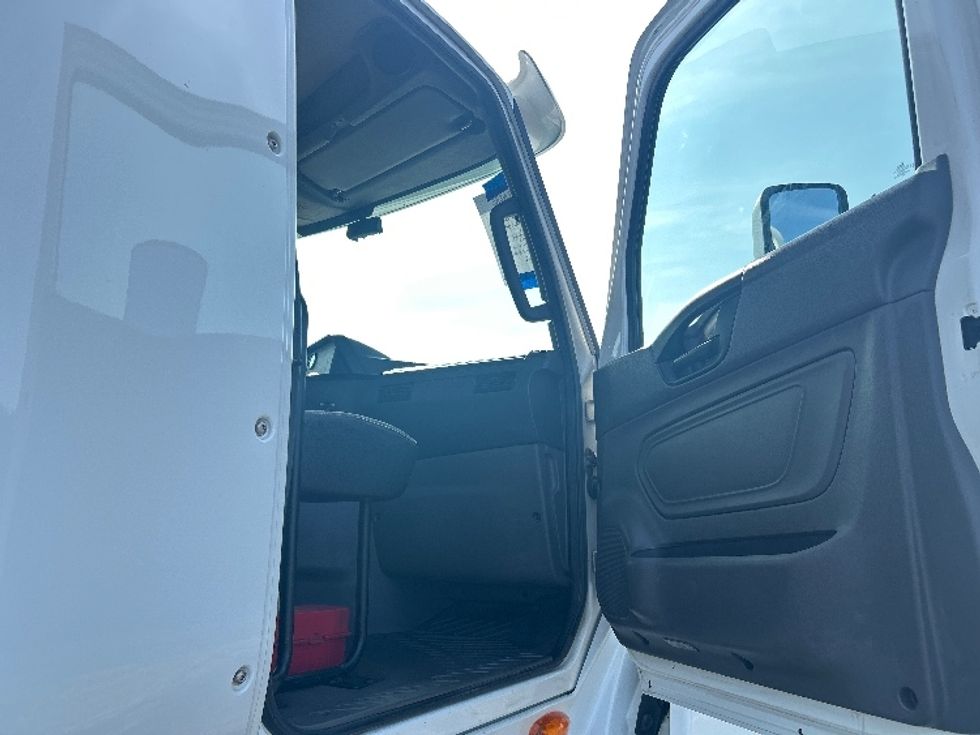 Day Cab Tractor-Heavy Duty Tractors-International-2018-LT625-Elkhart-IN-344,446\n\t\tmiles-$ 25,250 - Image 12