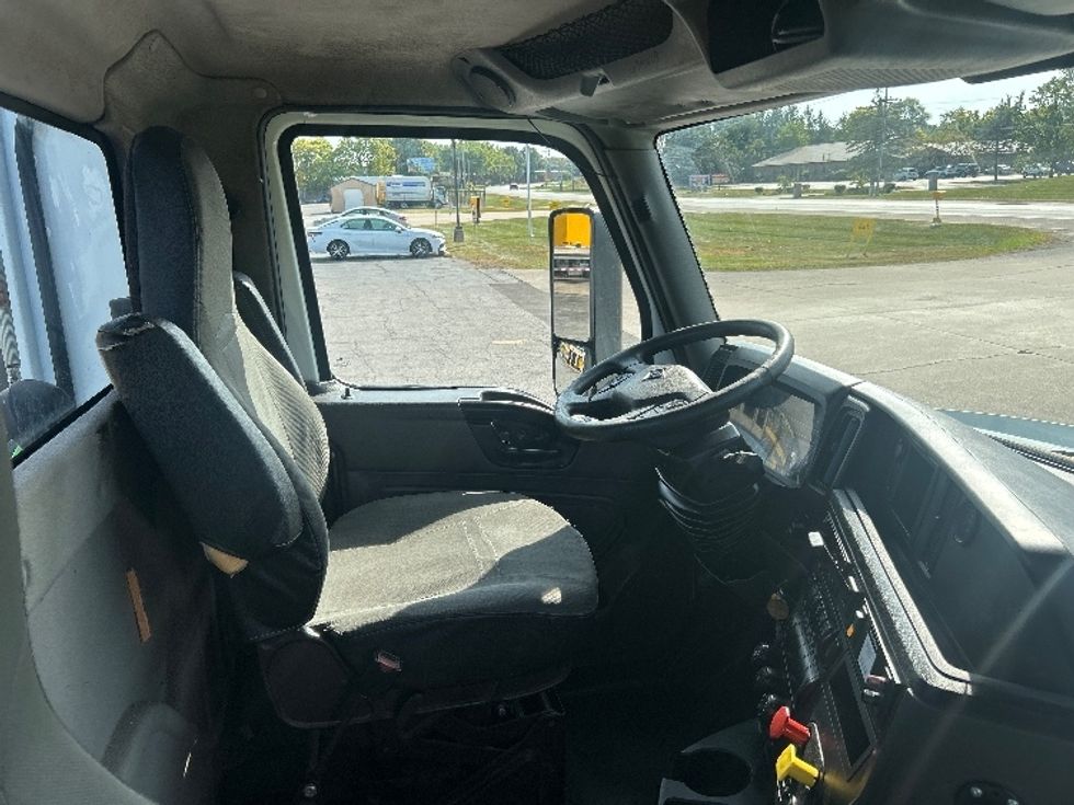 Day Cab Tractor-Heavy Duty Tractors-International-2018-LT625-Elkhart-IN-344,446\n\t\tmiles-$ 25,250 - Image 14