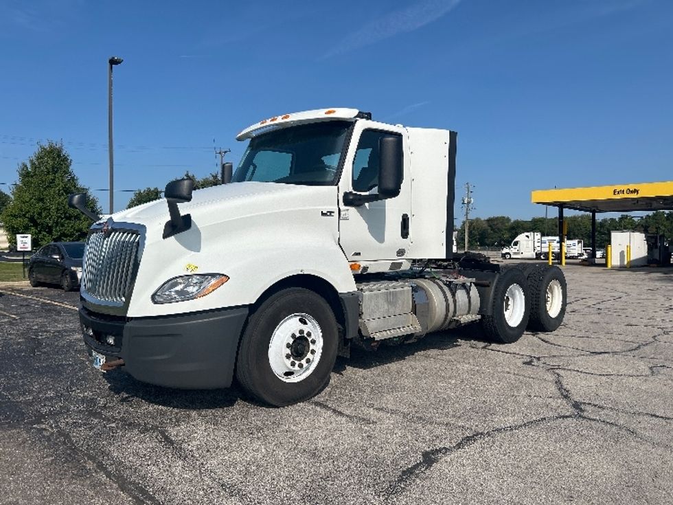 Day Cab Tractor-Heavy Duty Tractors-International-2018-LT625-Elkhart-IN-344,446\n\t\tmiles-$ 25,250 - Image 3