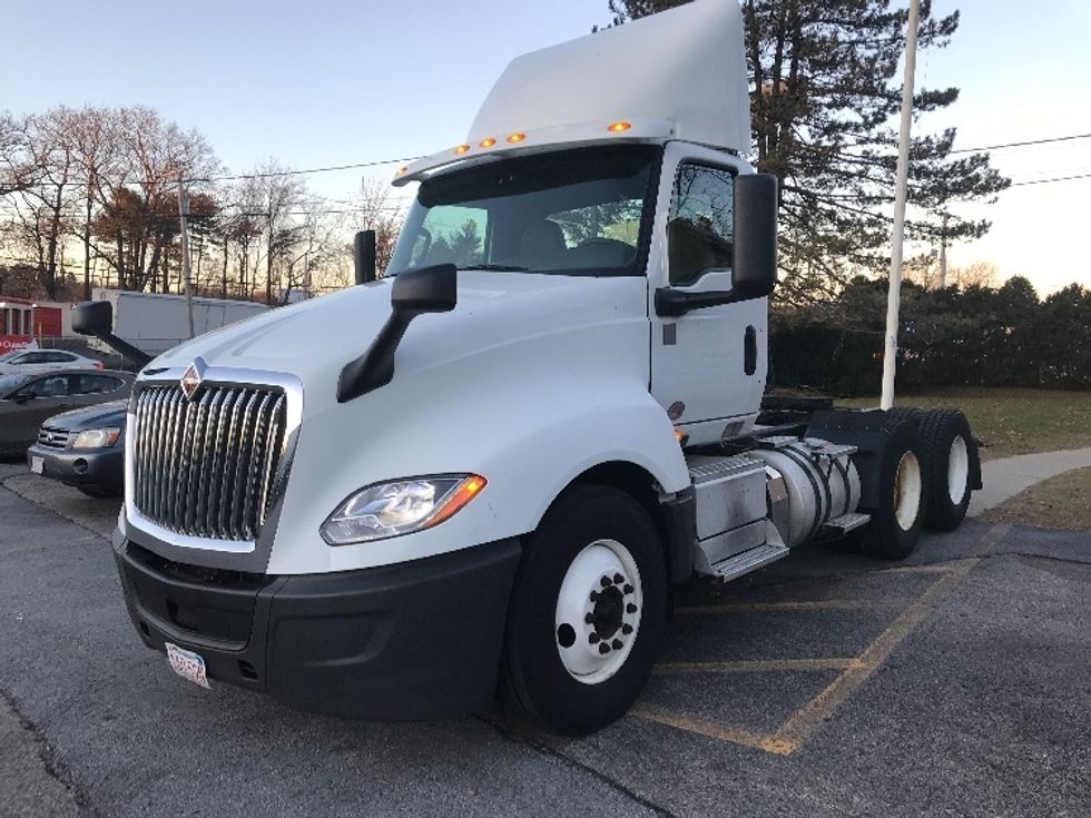 Day Cab Tractor-Heavy Duty Tractors-International-2018-LT625-Fitchburg-MA-328,501\n\t\tmiles-$ 24,000 - Image 3