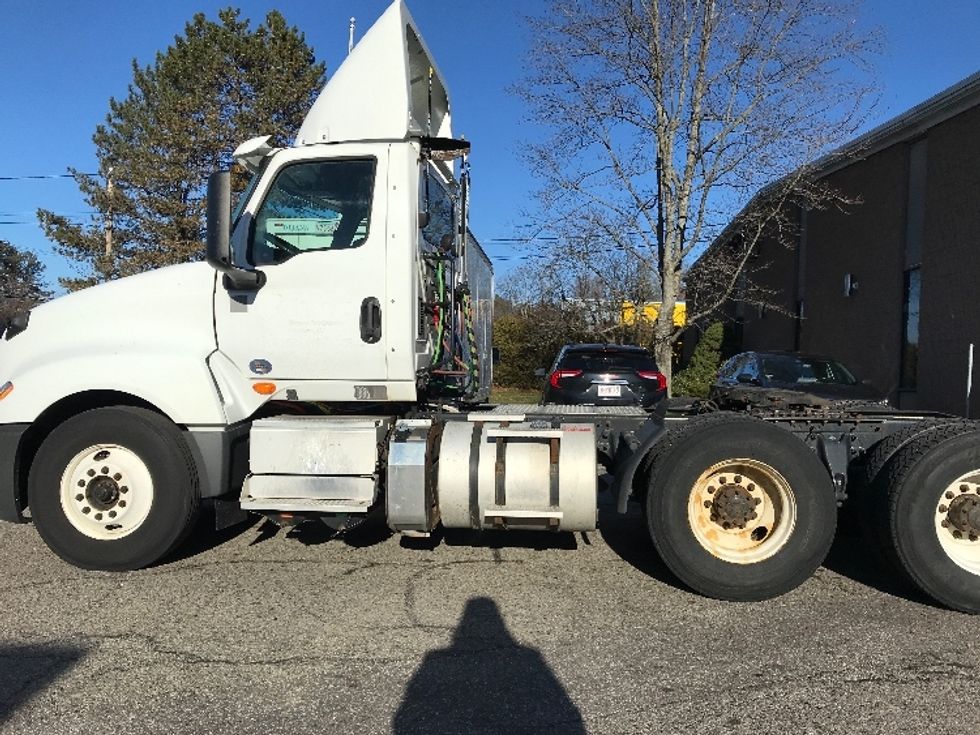 Day Cab Tractor-Heavy Duty Tractors-International-2018-LT625-Fitchburg-MA-328,501\n\t\tmiles-$ 24,000 - Image 4