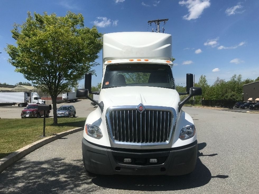 Day Cab Tractor-Heavy Duty Tractors-International-2018-LT625-Fitchburg-MA-480,000\n\t\tmiles-$ 25,000 - Image 2