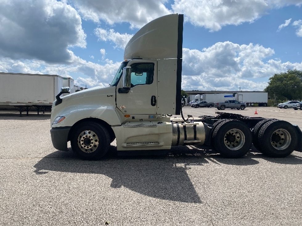 Day Cab Tractor-Heavy Duty Tractors-International-2018-LT625-Flint-MI-469,732\n\t\tmiles-$ 29,000 - Image 4