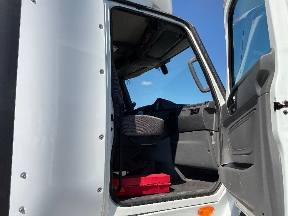 Day Cab Tractor-Heavy Duty Tractors-International-2018-LT625-Flint-MI-475,496\n\t\tmiles-$ 28,750 - Image 12