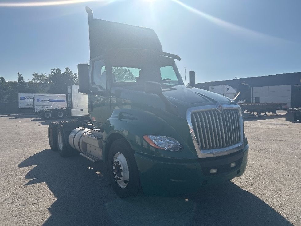 Day Cab Tractor-Heavy Duty Tractors-International-2018-LT625-Fontana-CA-263,605\n\t\tmiles-$ 31,500 - Image 1