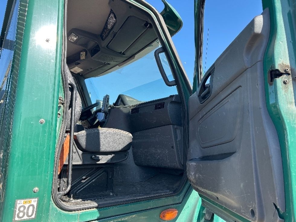 Day Cab Tractor-Heavy Duty Tractors-International-2018-LT625-Fontana-CA-263,605\n\t\tmiles-$ 31,500 - Image 11