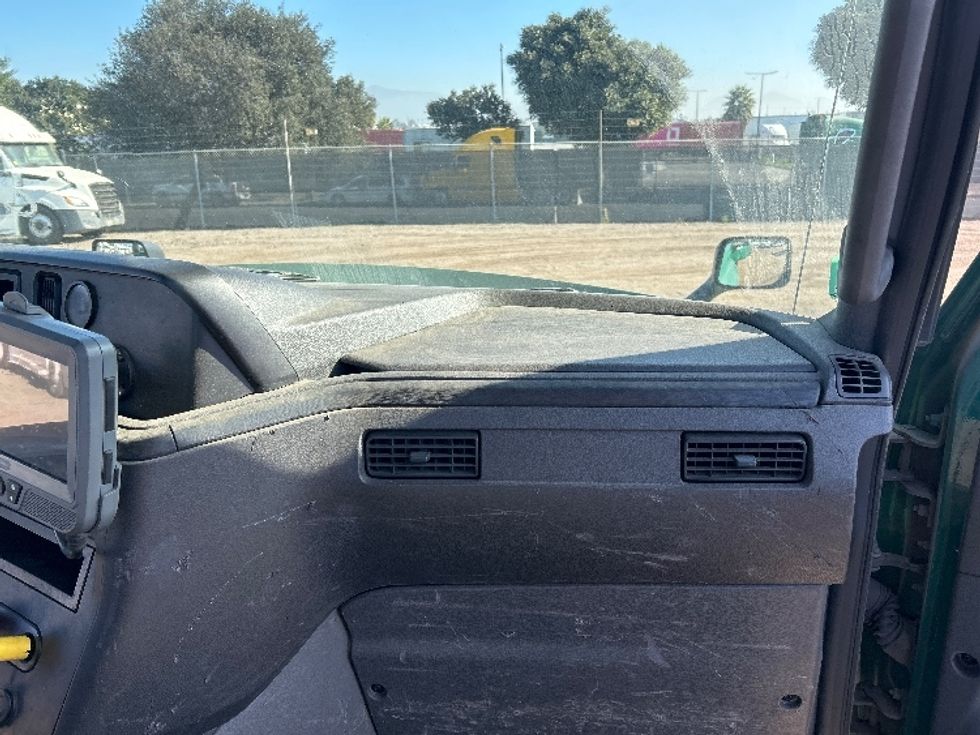 Day Cab Tractor-Heavy Duty Tractors-International-2018-LT625-Fontana-CA-263,605\n\t\tmiles-$ 31,500 - Image 12