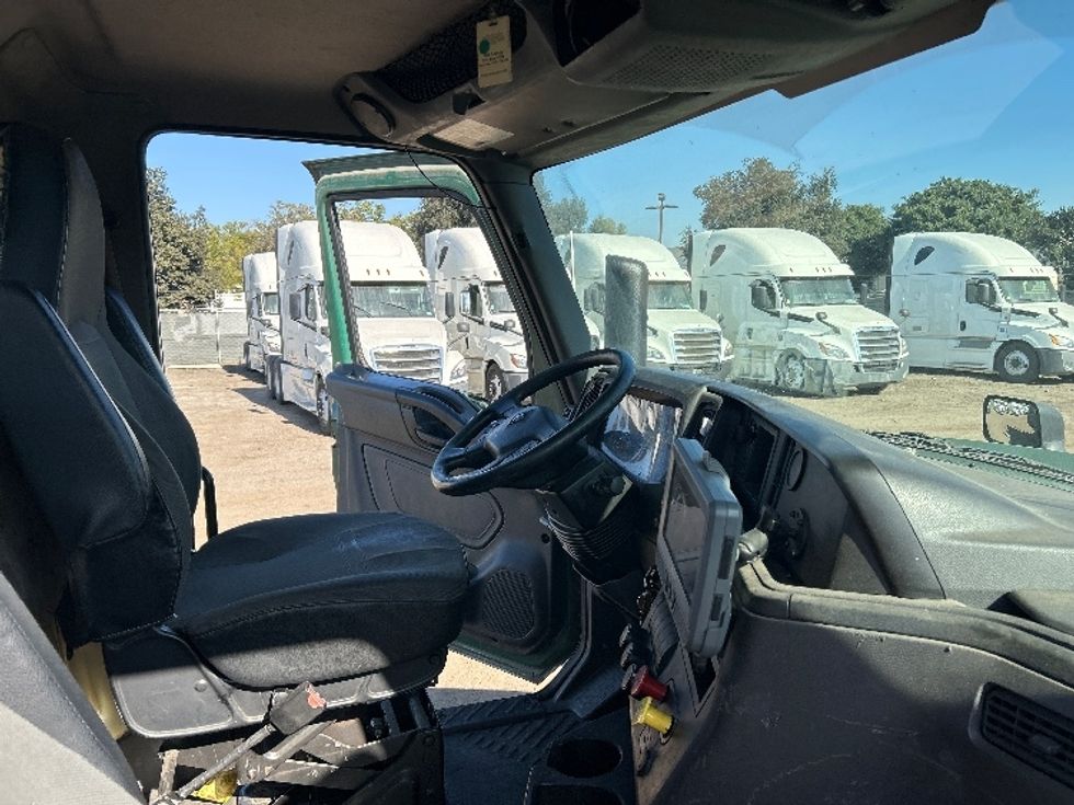 Day Cab Tractor-Heavy Duty Tractors-International-2018-LT625-Fontana-CA-263,605\n\t\tmiles-$ 31,500 - Image 13