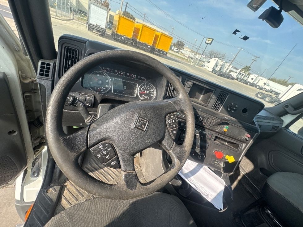 Day Cab Tractor-Heavy Duty Tractors-International-2018-LT625-Fort Worth-TX-342,112\n\t\tmiles-$ 28,250 - Image 10