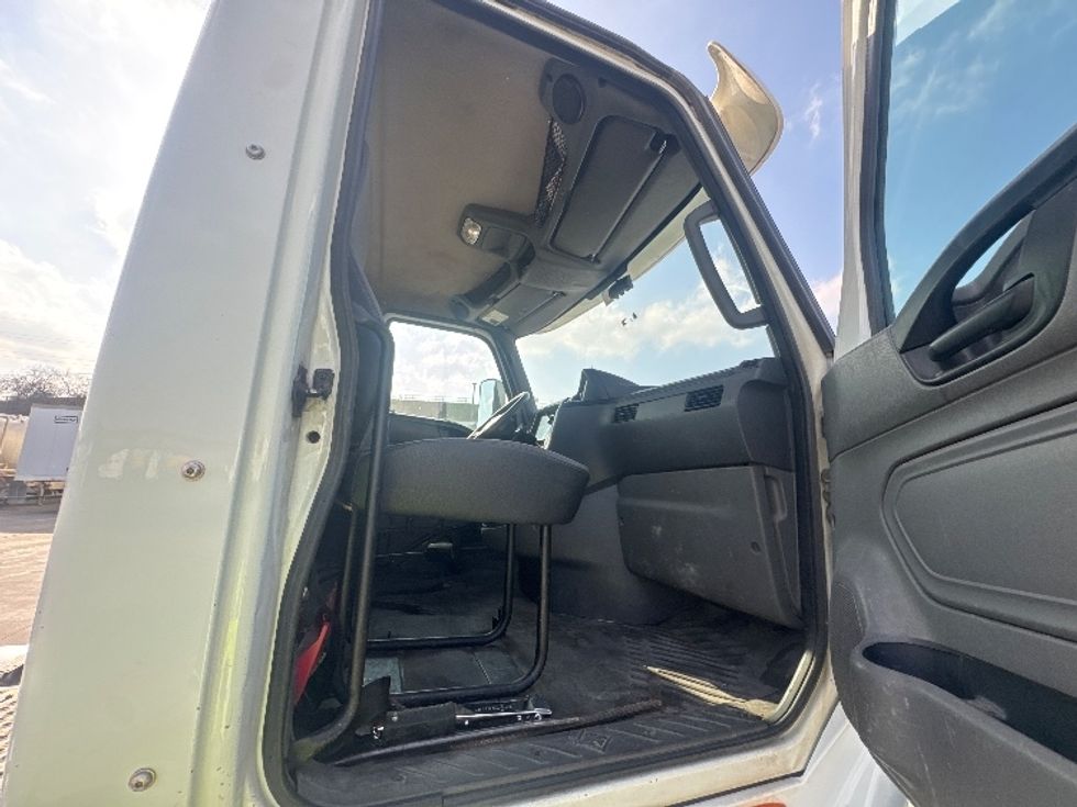 Day Cab Tractor-Heavy Duty Tractors-International-2018-LT625-Fort Worth-TX-342,112\n\t\tmiles-$ 28,250 - Image 11