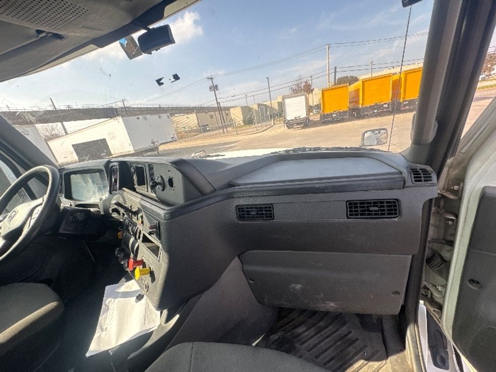 Day Cab Tractor-Heavy Duty Tractors-International-2018-LT625-Fort Worth-TX-342,112\n\t\tmiles-$ 28,250 - Image 12