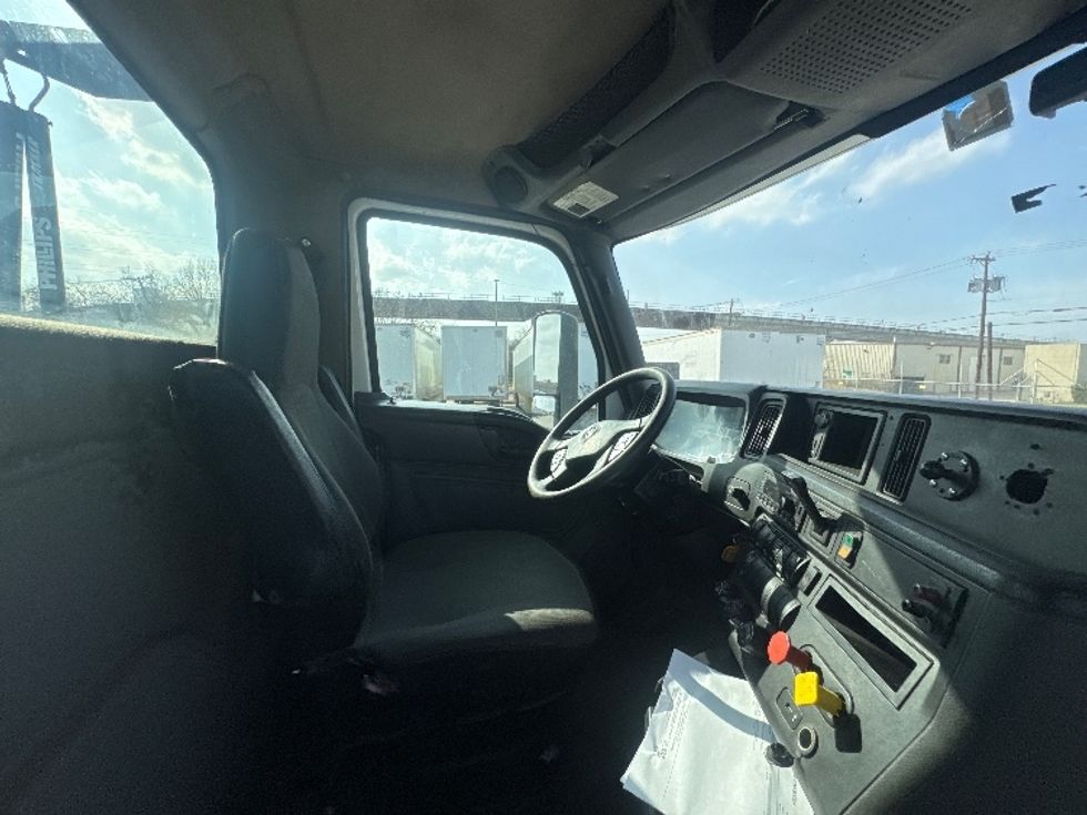 Day Cab Tractor-Heavy Duty Tractors-International-2018-LT625-Fort Worth-TX-342,112\n\t\tmiles-$ 28,250 - Image 13