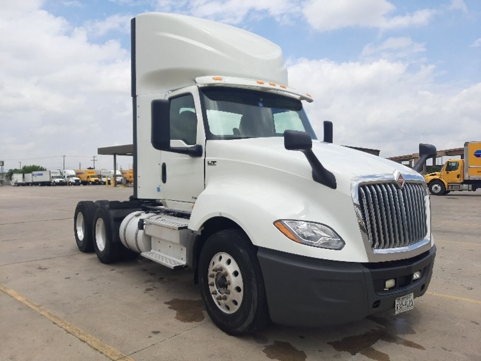 Day Cab Tractor-Heavy Duty Tractors-International-2018-LT625-Fort Worth-TX-374,304\n\t\tmiles-$ 28,250 - Image 1