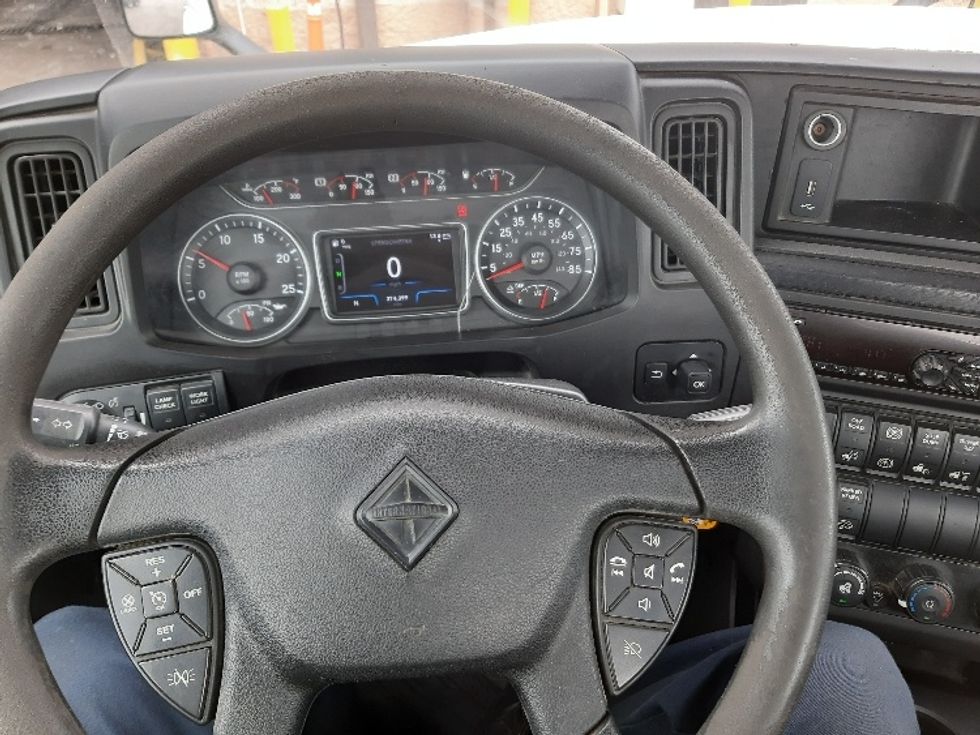 Day Cab Tractor-Heavy Duty Tractors-International-2018-LT625-Fort Worth-TX-374,304\n\t\tmiles-$ 28,250 - Image 11