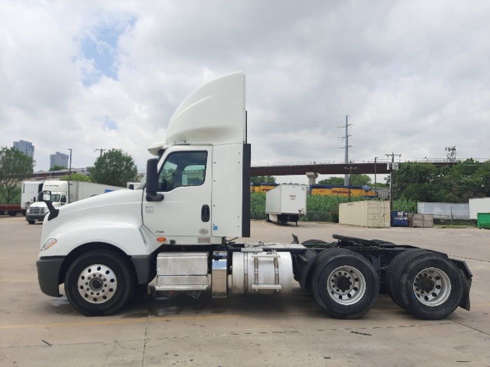 Day Cab Tractor-Heavy Duty Tractors-International-2018-LT625-Fort Worth-TX-374,304\n\t\tmiles-$ 28,250 - Image 4