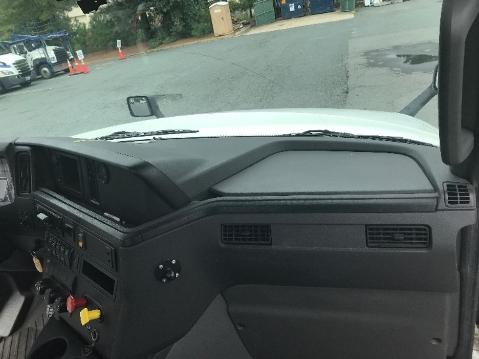 Day Cab Tractor-Heavy Duty Tractors-International-2018-LT625-Fredericksburg-VA-702,027\n\t\tmiles-$ 21,500 - Image 13