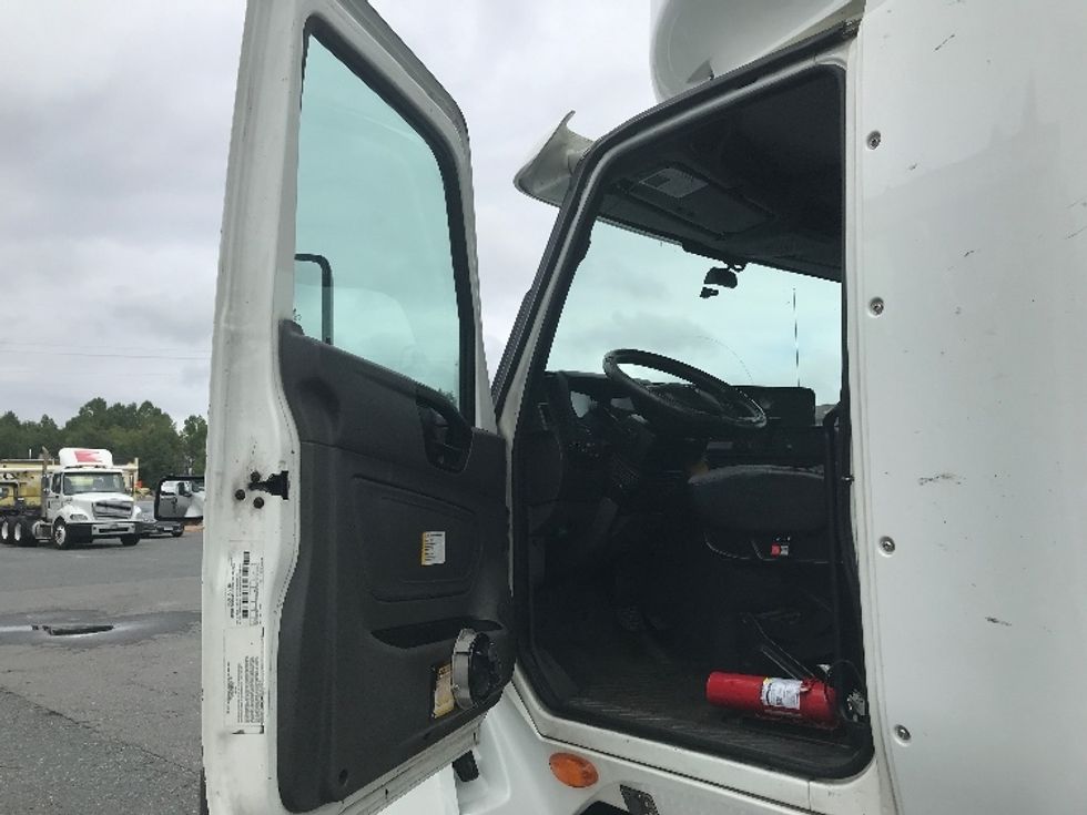 Day Cab Tractor-Heavy Duty Tractors-International-2018-LT625-Fredericksburg-VA-702,027\n\t\tmiles-$ 21,500 - Image 9