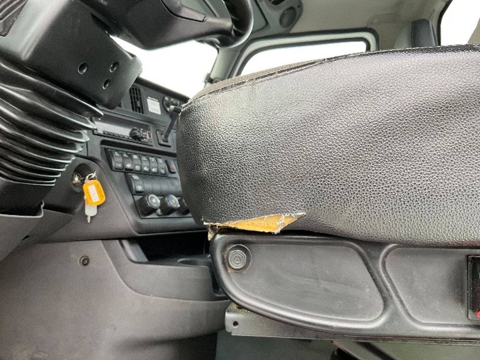 Day Cab Tractor-Heavy Duty Tractors-International-2018-LT625-Fredonia-NY-229,394\n\t\tmiles-$ 25,250 - Image 20