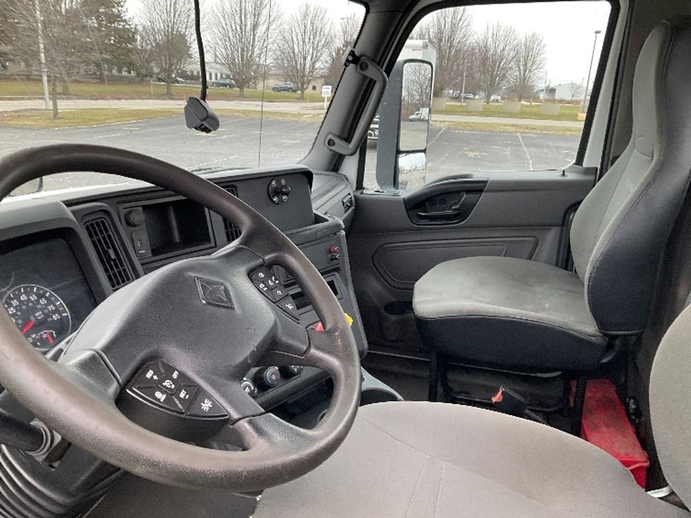 Day Cab Tractor-Heavy Duty Tractors-International-2018-LT625-Fredonia-NY-395,455\n\t\tmiles-$ 24,250 - Image 10