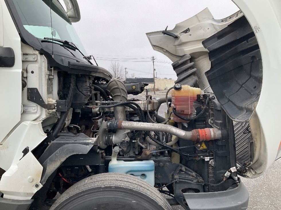 Day Cab Tractor-Heavy Duty Tractors-International-2018-LT625-Fredonia-NY-395,455\n\t\tmiles-$ 24,250 - Image 15