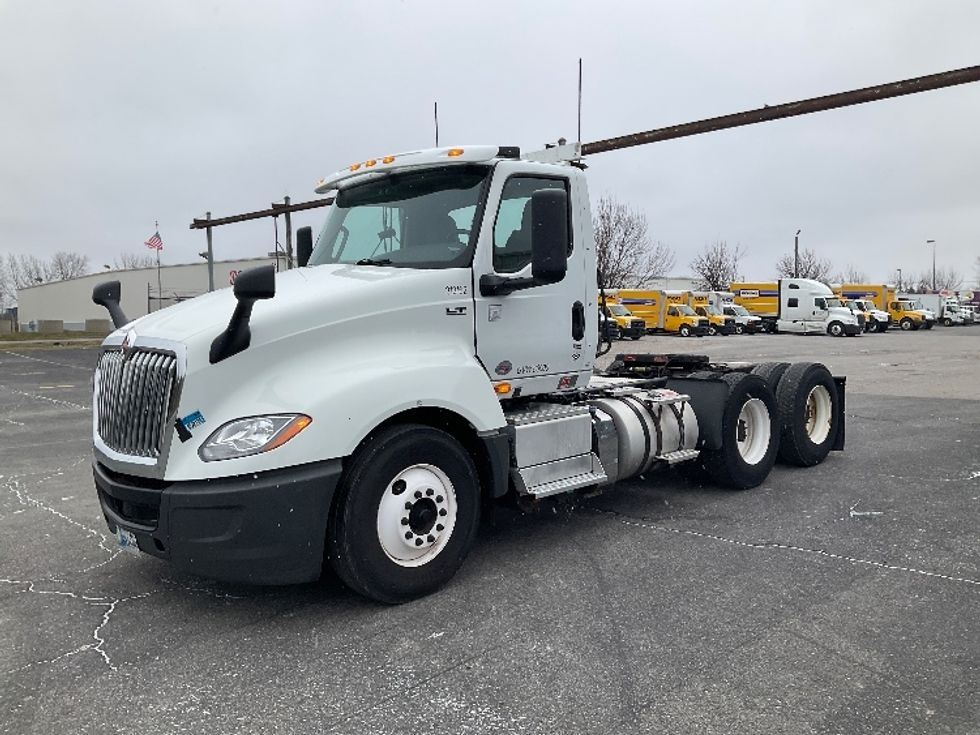 Day Cab Tractor-Heavy Duty Tractors-International-2018-LT625-Fredonia-NY-395,455\n\t\tmiles-$ 24,250 - Image 3