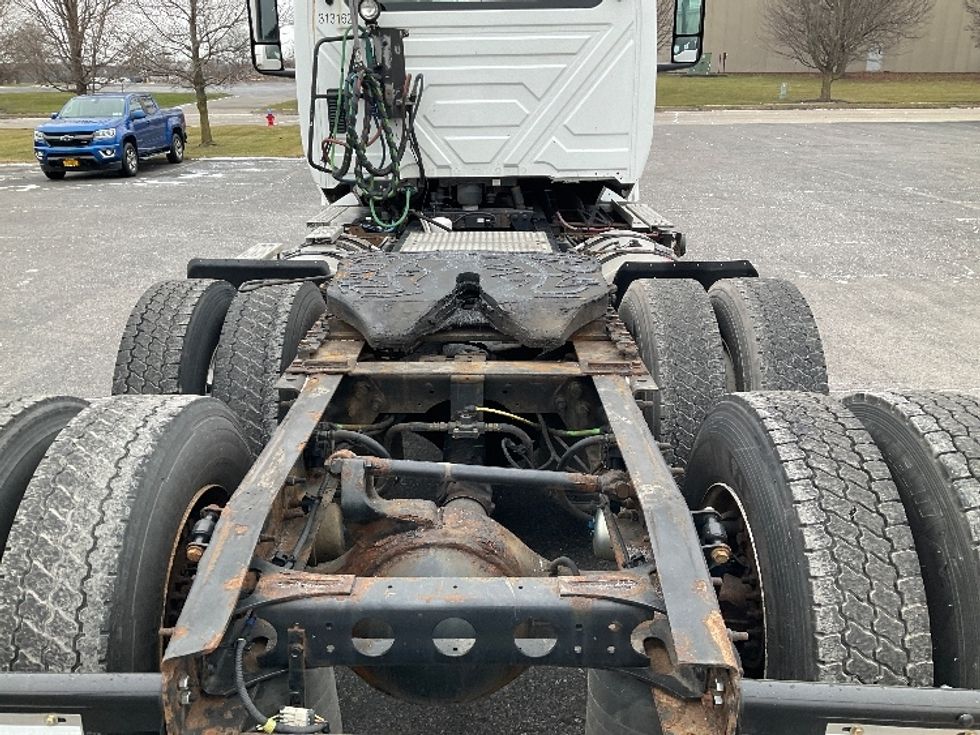 Day Cab Tractor-Heavy Duty Tractors-International-2018-LT625-Fredonia-NY-395,455\n\t\tmiles-$ 24,250 - Image 6