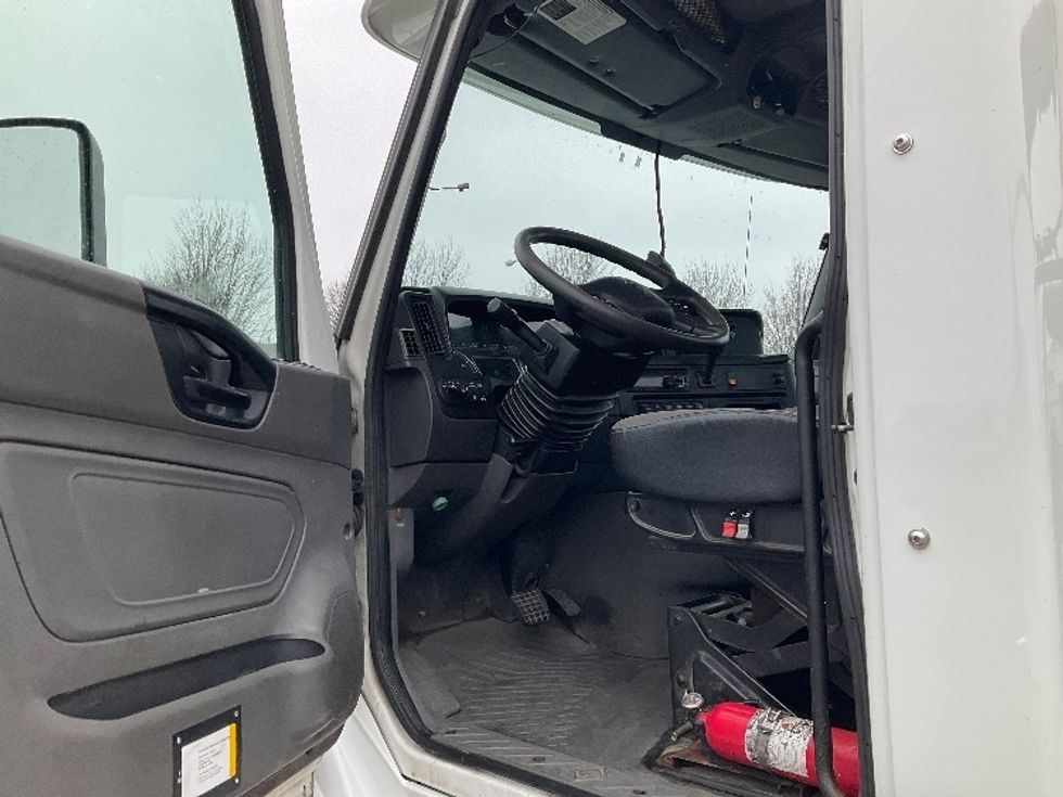 Day Cab Tractor-Heavy Duty Tractors-International-2018-LT625-Fredonia-NY-395,455\n\t\tmiles-$ 24,250 - Image 9