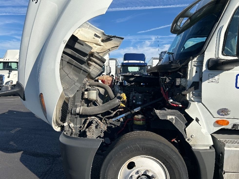 Day Cab Tractor-Heavy Duty Tractors-International-2018-LT625-Gahanna-OH-240,026\n\t\tmiles-$ 21,500 - Image 16