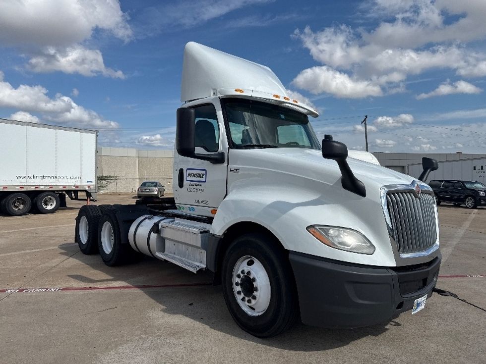 Day Cab Tractor-Heavy Duty Tractors-International-2018-LT625-Grand Prairie-TX-267,031\n\t\tmiles-$ 25,000 - Image 1
