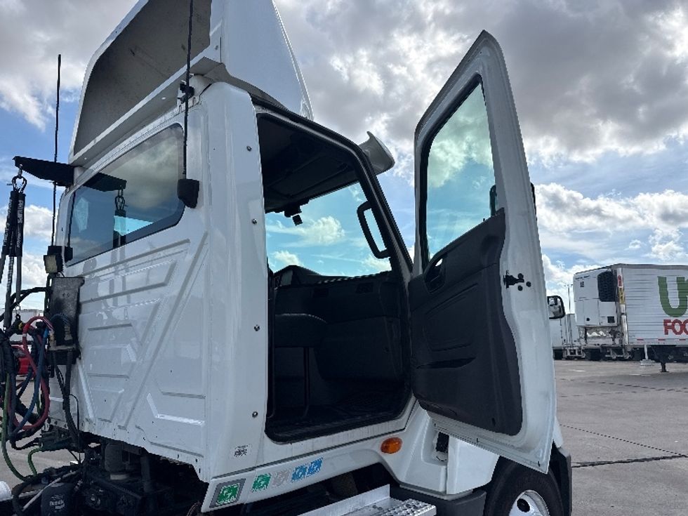 Day Cab Tractor-Heavy Duty Tractors-International-2018-LT625-Grand Prairie-TX-267,031\n\t\tmiles-$ 25,000 - Image 12