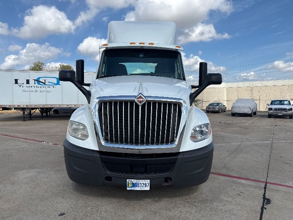 Day Cab Tractor-Heavy Duty Tractors-International-2018-LT625-Grand Prairie-TX-267,031\n\t\tmiles-$ 25,000 - Image 2