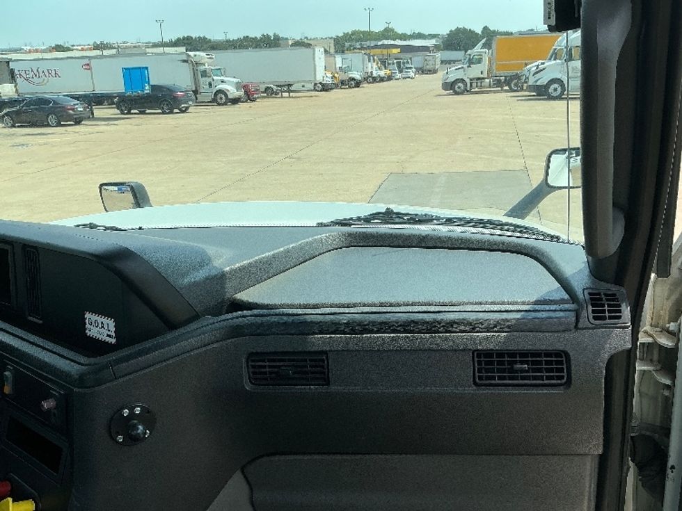 Day Cab Tractor-Heavy Duty Tractors-International-2018-LT625-Grand Prairie-TX-322,774\n\t\tmiles-$ 27,500 - Image 13