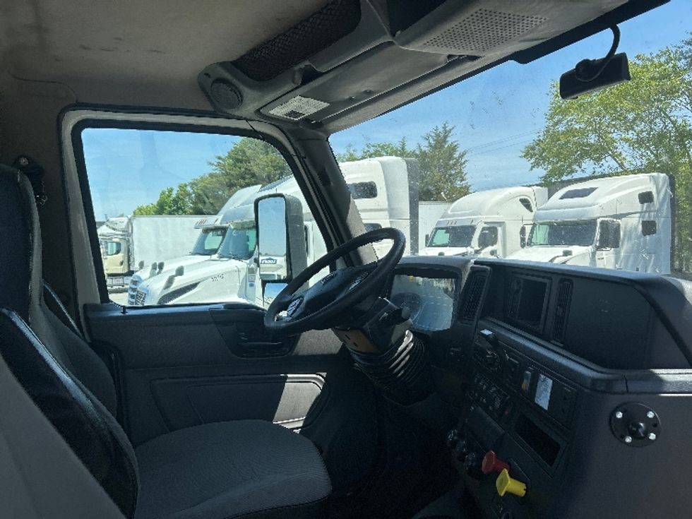 Day Cab Tractor-Heavy Duty Tractors-International-2018-LT625-Greensboro-NC-499,274\n\t\tmiles-$ 9,500 - Image 14