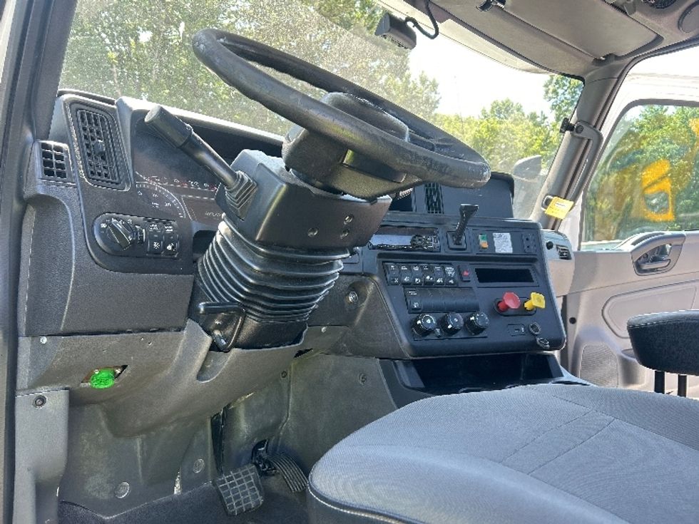 Day Cab Tractor-Heavy Duty Tractors-International-2018-LT625-Greensboro-NC-499,274\n\t\tmiles-$ 9,500 - Image 9