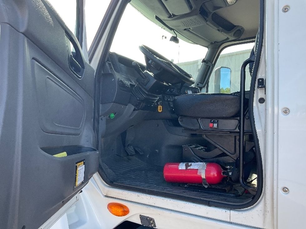 Day Cab Tractor-Heavy Duty Tractors-International-2018-LT625-Gulfport-MS-387,951\n\t\tmiles-$ 28,250 - Image 6