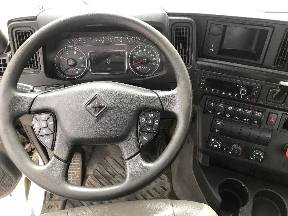 Day Cab Tractor-Heavy Duty Tractors-International-2018-LT625-Houston-TX-325,845\n\t\tmiles-$ 30,750 - Image 11