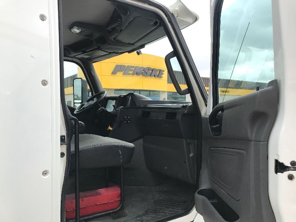 Day Cab Tractor-Heavy Duty Tractors-International-2018-LT625-Houston-TX-325,845\n\t\tmiles-$ 30,750 - Image 12