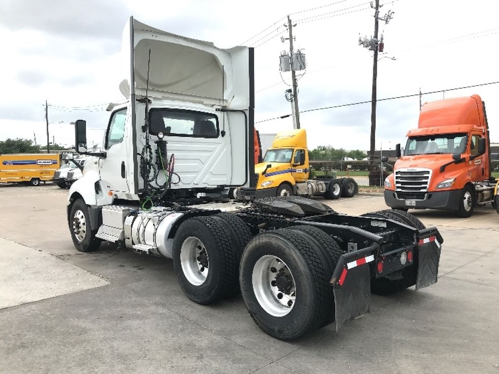 Day Cab Tractor-Heavy Duty Tractors-International-2018-LT625-Houston-TX-325,845\n\t\tmiles-$ 30,750 - Image 5