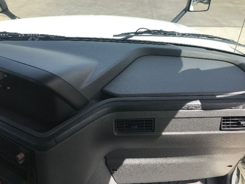 Day Cab Tractor-Heavy Duty Tractors-International-2018-LT625-Houston-TX-382,219\n\t\tmiles-$ 25,750 - Image 13