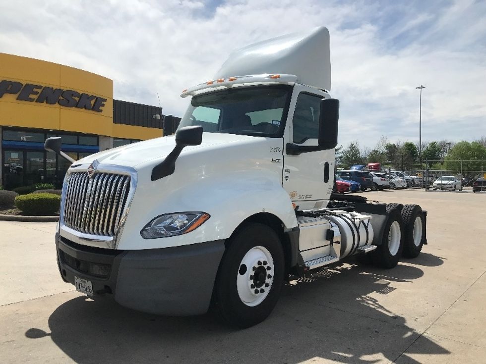 Day Cab Tractor-Heavy Duty Tractors-International-2018-LT625-Houston-TX-382,219\n\t\tmiles-$ 25,750 - Image 3