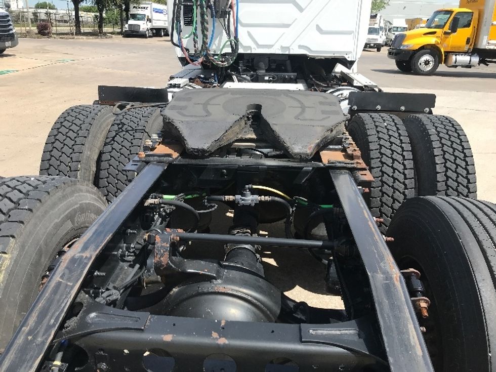Day Cab Tractor-Heavy Duty Tractors-International-2018-LT625-Houston-TX-382,219\n\t\tmiles-$ 25,750 - Image 6