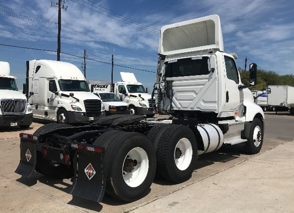 Day Cab Tractor-Heavy Duty Tractors-International-2018-LT625-Houston-TX-382,219\n\t\tmiles-$ 25,750 - Image 7