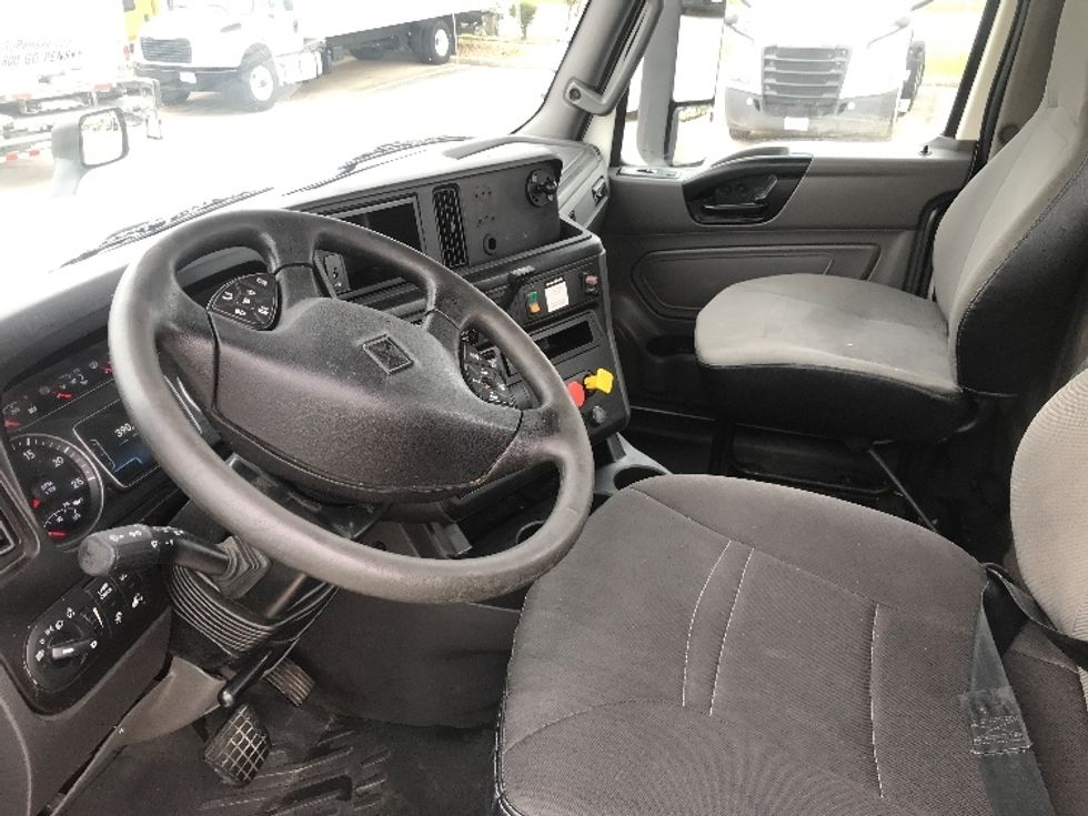 2018 International LT625 LT photo 10