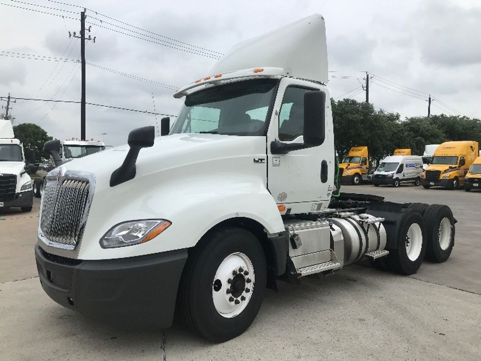 2018 International LT625 LT photo 3