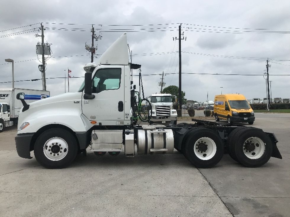 2018 International LT625 LT photo 4